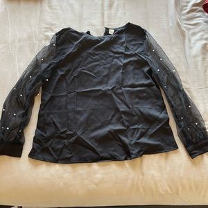 NWOT Pearl Sleeve Blouse